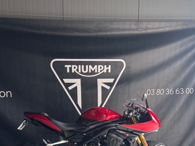TRIUMPH SPEED TRIPLE 1200 RR 4