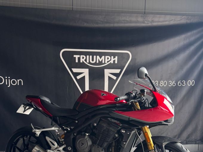 TRIUMPH SPEED TRIPLE 1200 RR 4