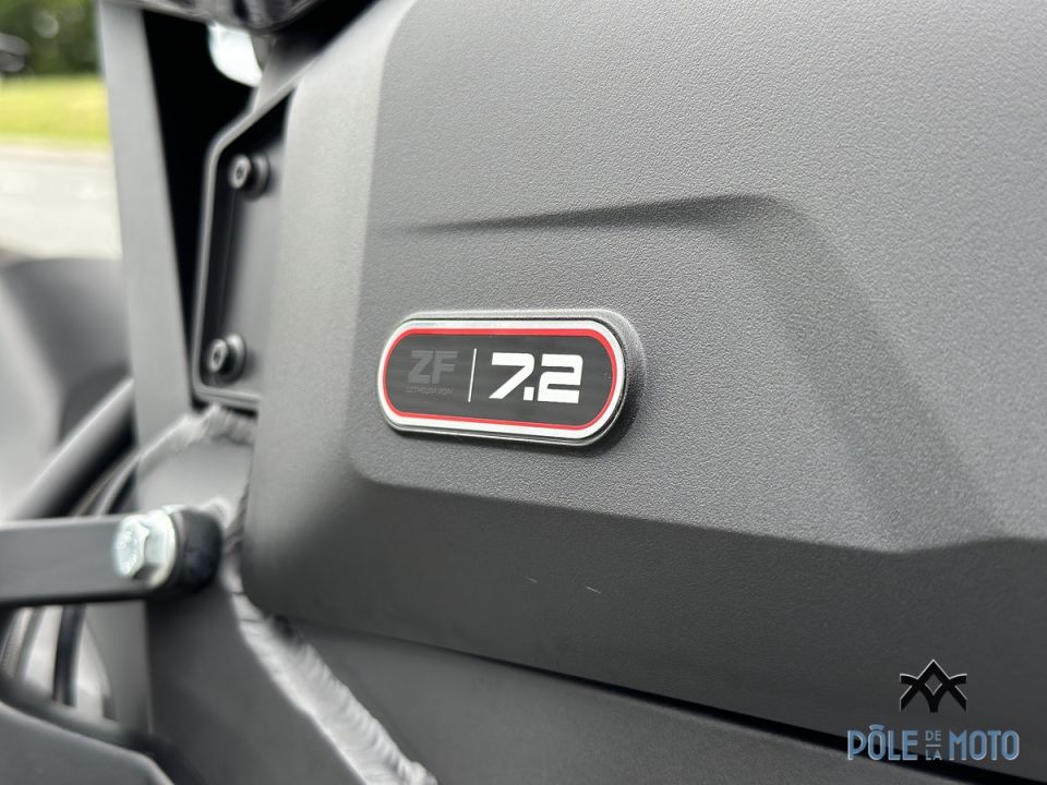 ZERO MOTORCYCLES FXE 7.2 4