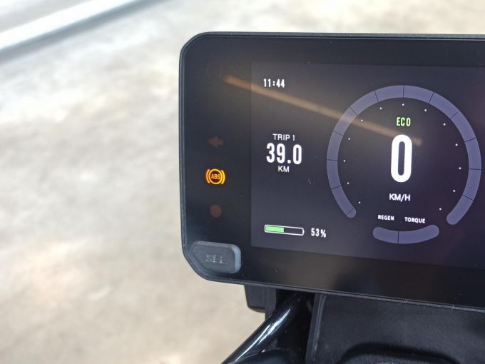 ZERO MOTORCYCLES FXE 7.2 4