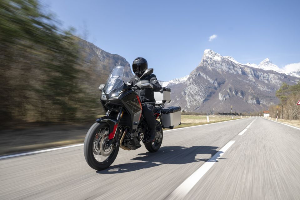 MOTO MORINI X-CAPE 700 4