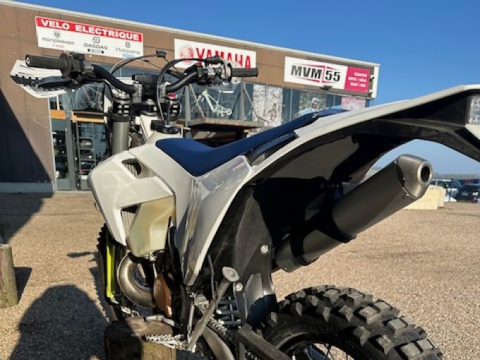 HUSQVARNA TE 300 I 4