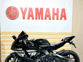YAMAHA YZF 1000 R1 - 2024