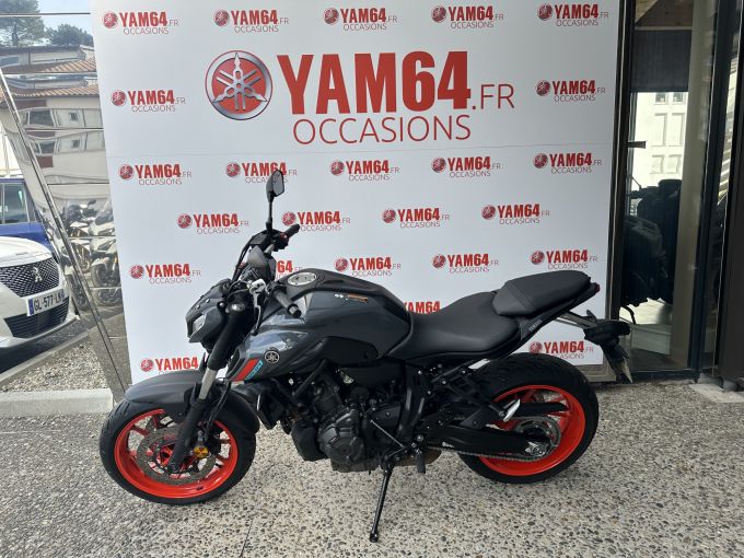 YAMAHA MT-07 (47.5CV) 4