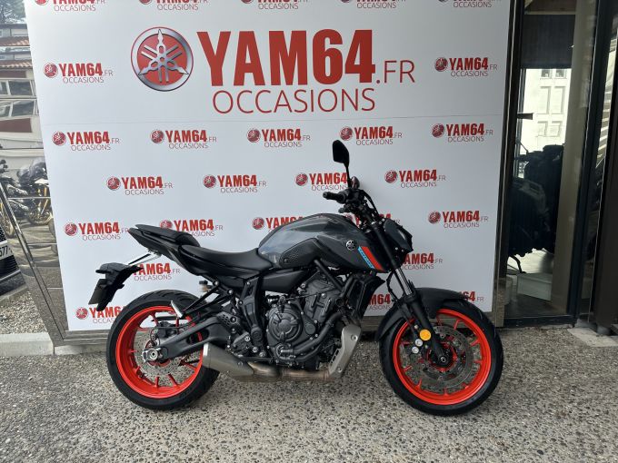 YAMAHA MT-07 (47.5CV) 4