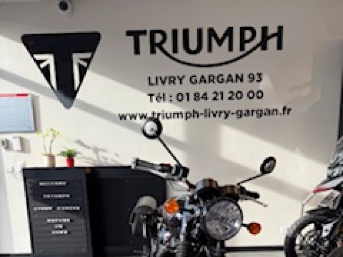 TRIUMPH Bonneville T120 Black 4