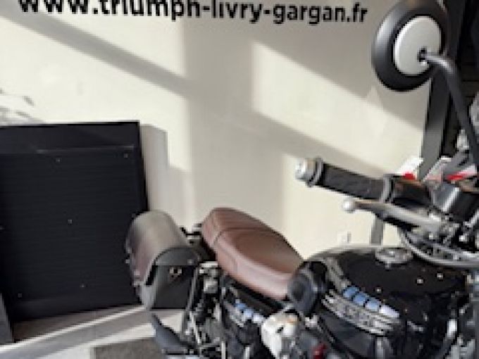 TRIUMPH Bonneville T120 Black 4