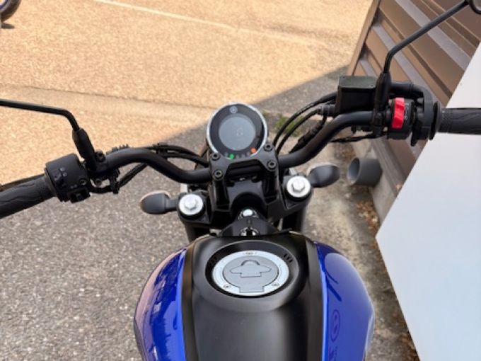 YAMAHA XSR 125 4