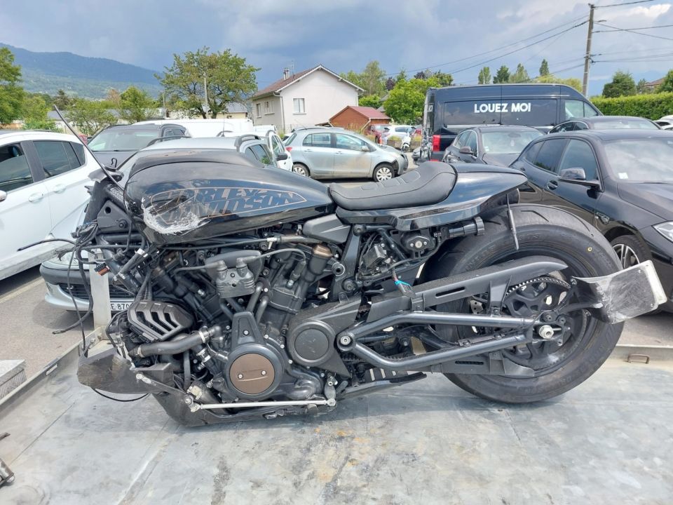 HARLEY-DAVIDSON SPORTSTER 1250 S 4