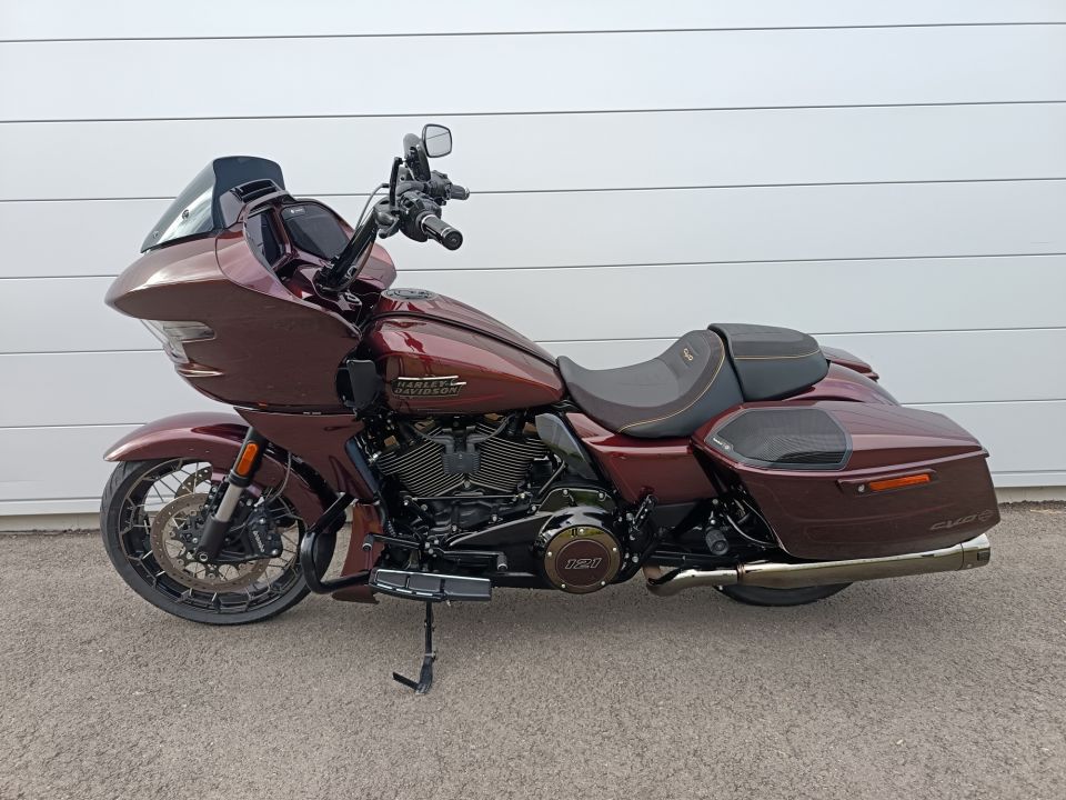 HARLEY-DAVIDSON TOURING ROAD GLIDE 1977 CVO 4