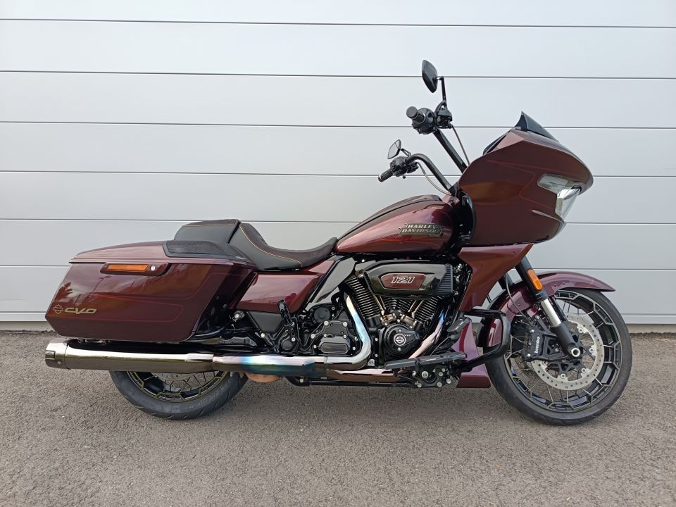 HARLEY-DAVIDSON TOURING ROAD GLIDE 1977 CVO 4