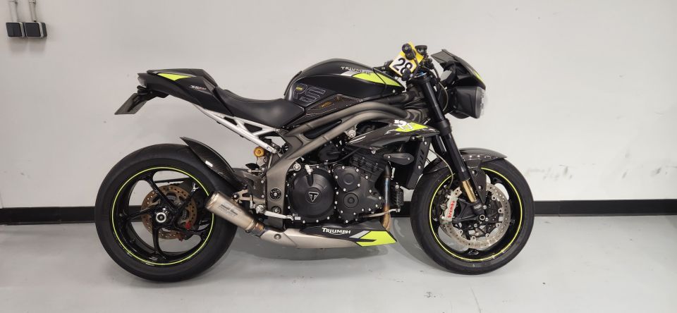 TRIUMPH SPEED TRIPLE 1050 RS 4