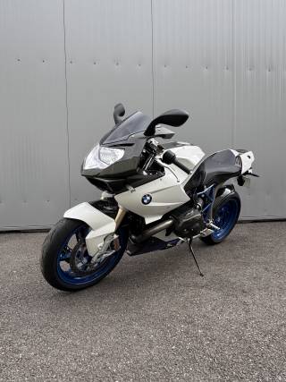 BMW HP2 SPORT - 2010