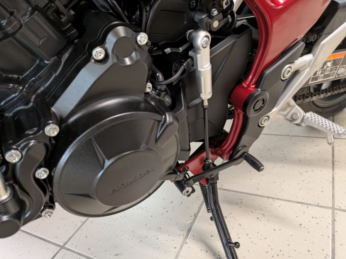 HONDA CB 750 HORNET 4