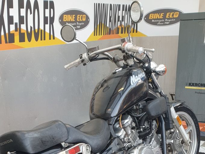 HONDA VF 750C MAGNA 4