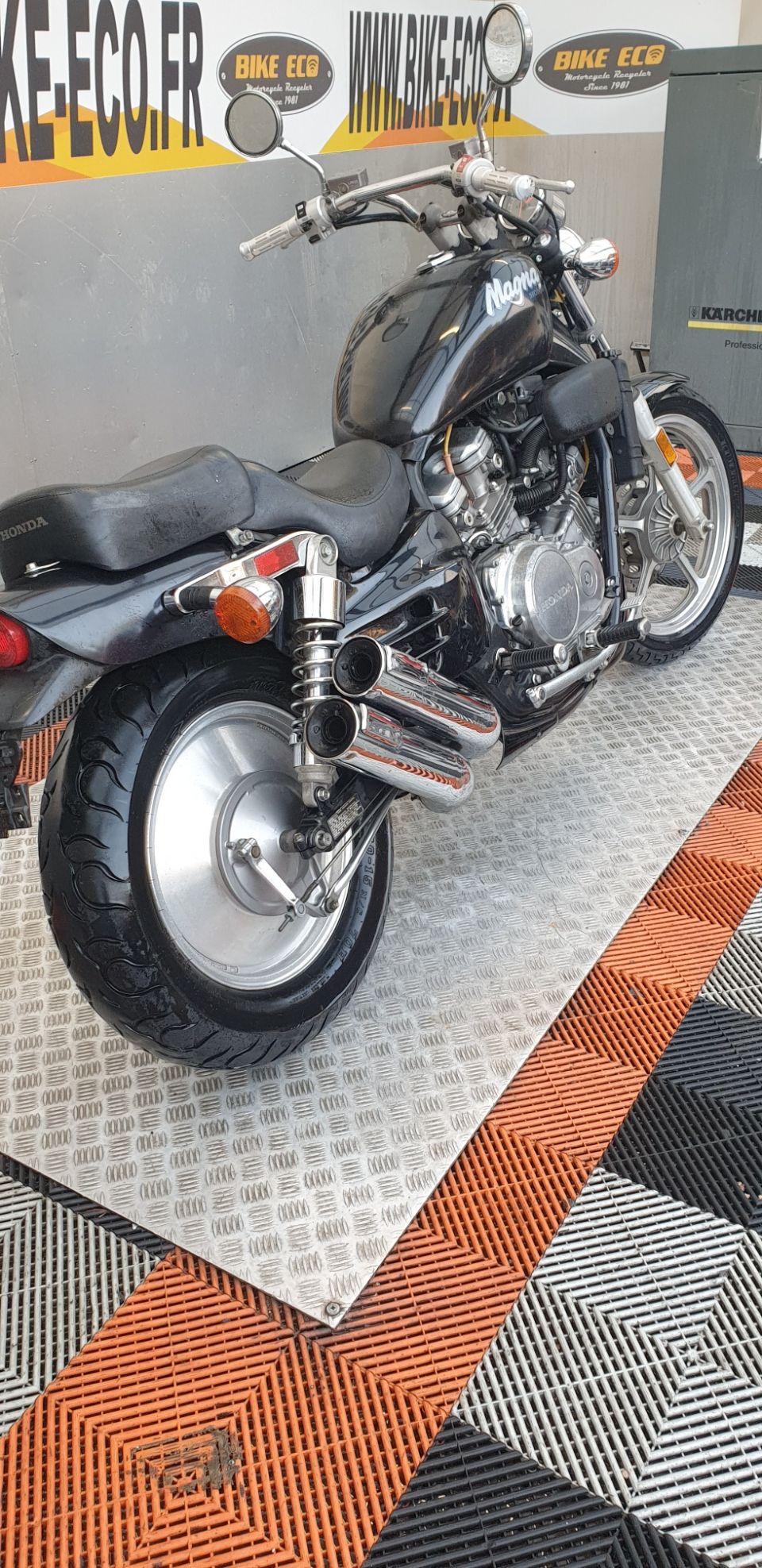 HONDA VF 750C MAGNA 4
