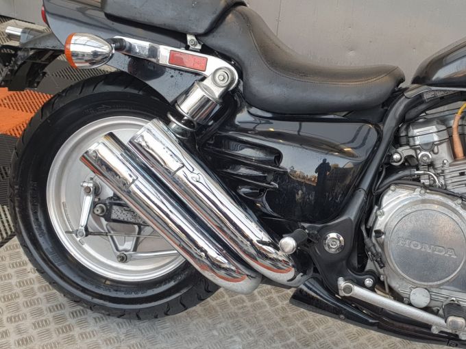HONDA VF 750C MAGNA 4