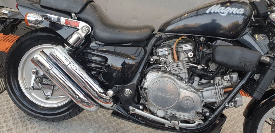 HONDA VF 750C MAGNA 4
