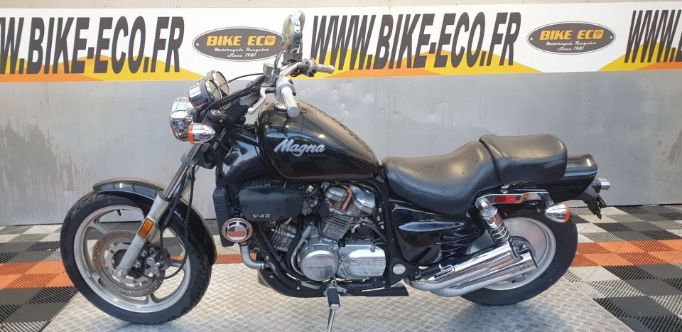 HONDA VF 750C MAGNA 4