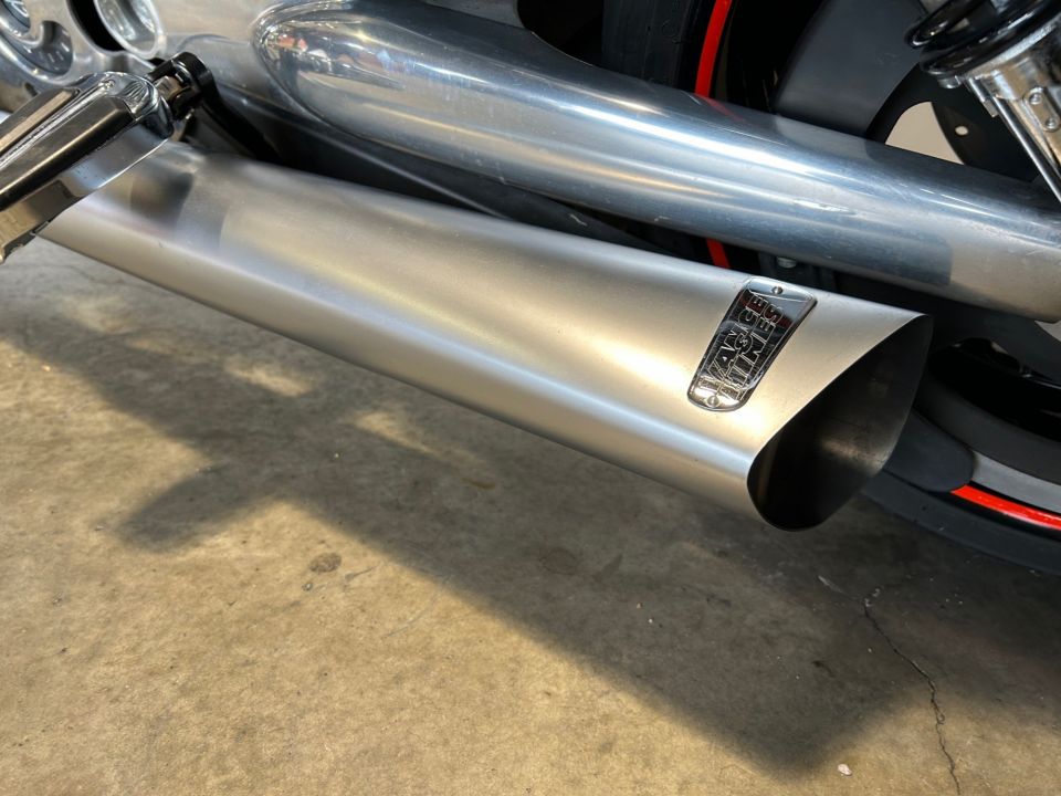 HARLEY-DAVIDSON V-ROD MUSCLE 1250 4