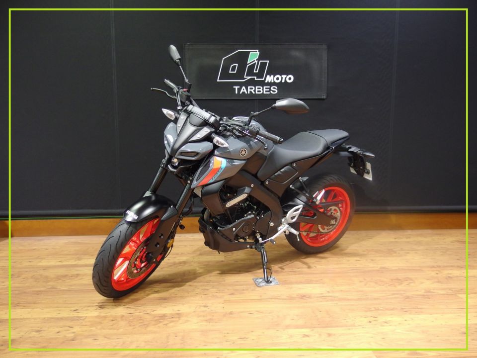 YAMAHA MT-125 4