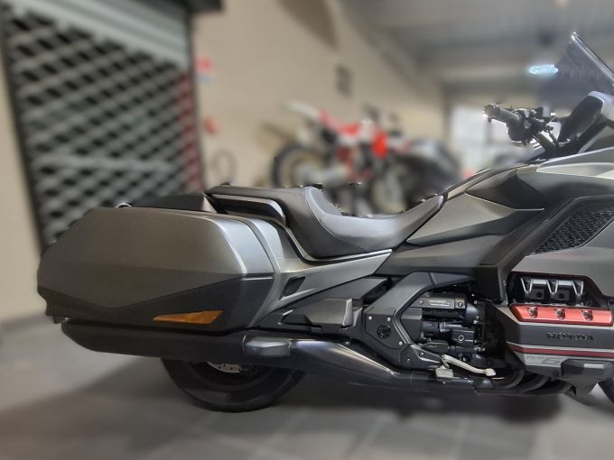 HONDA GL 1800 GOLDWING DCT 4