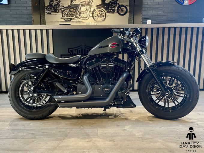 HARLEY-DAVIDSON SPORTSTER FORTY-EIGHT 1200 4
