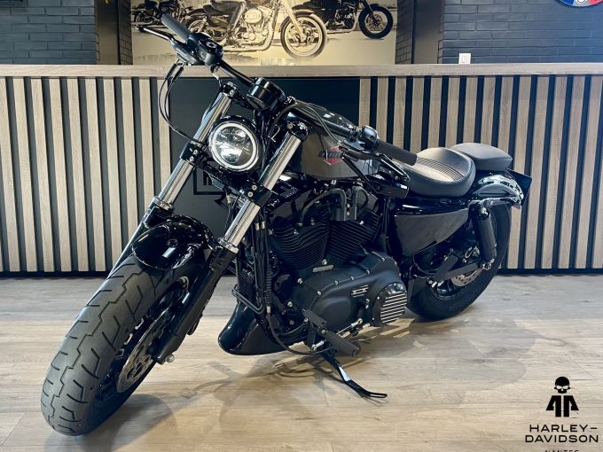 HARLEY-DAVIDSON SPORTSTER FORTY-EIGHT 1200 4