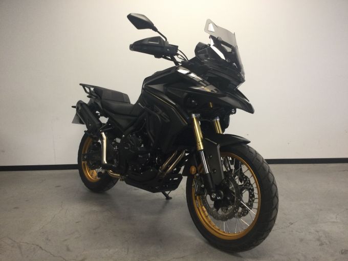 VOGE 525 DSX 4