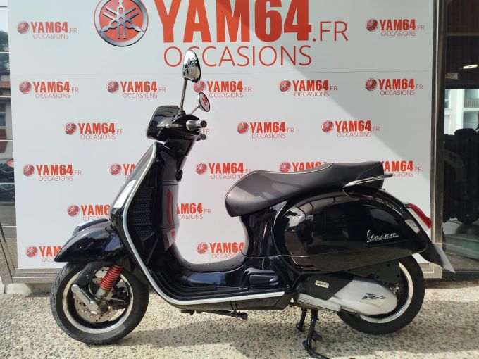 VESPA GTS SUPER 4