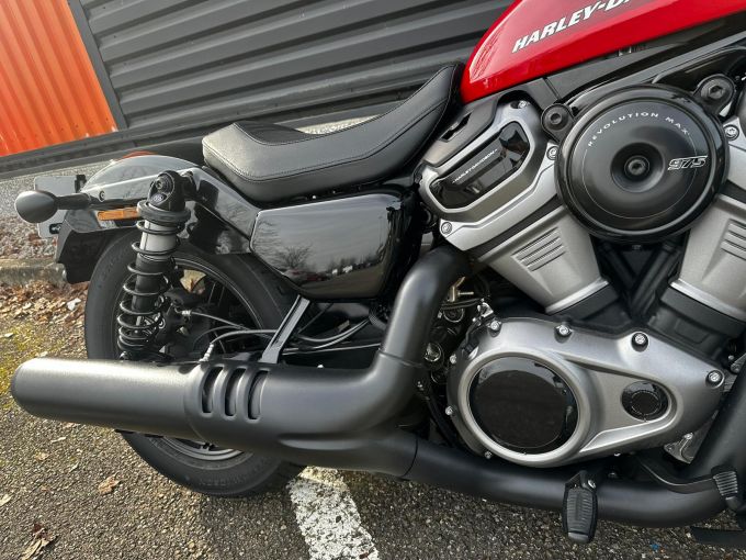 HARLEY-DAVIDSON SPORTSTER Nightster 975 RH 4