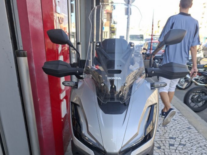 HONDA ADV 350 4
