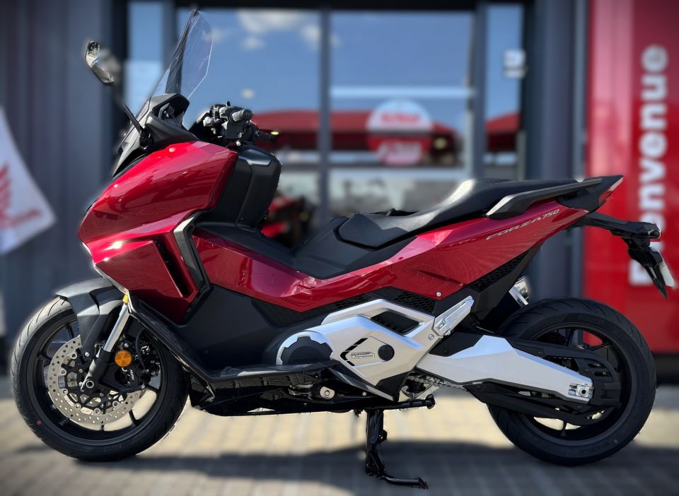 HONDA NSS FORZA 750 4