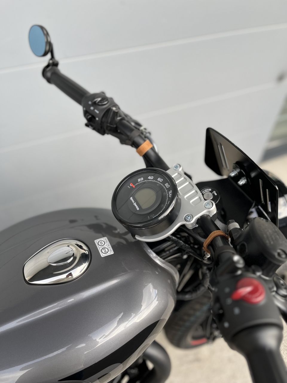 ROYAL ENFIELD HNTR 350 4