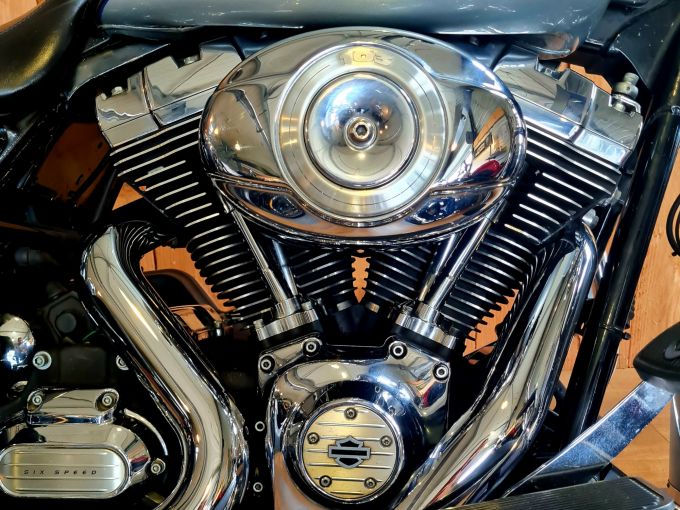 HARLEY-DAVIDSON TOURING ROAD KING 1690 CLASSIC 4