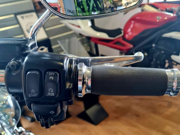 HARLEY-DAVIDSON TOURING ROAD KING 1690 CLASSIC 4