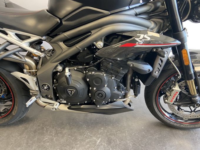 TRIUMPH SPEED TRIPLE 1050 RS 4