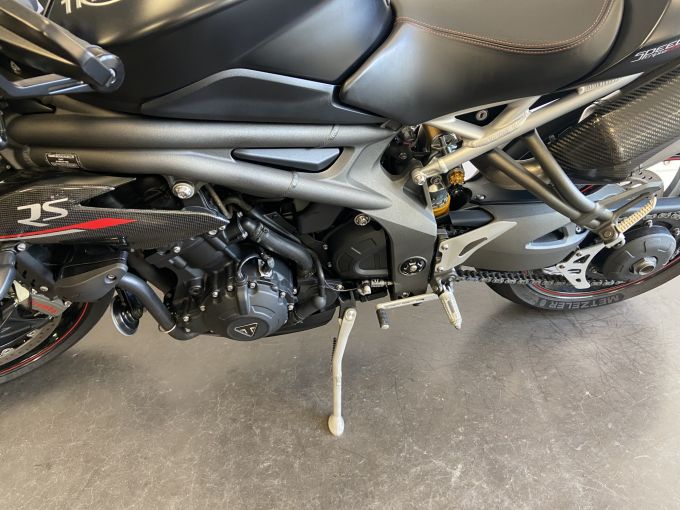 TRIUMPH SPEED TRIPLE 1050 RS 4