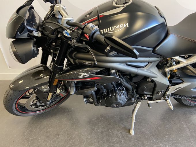TRIUMPH SPEED TRIPLE 1050 RS 4