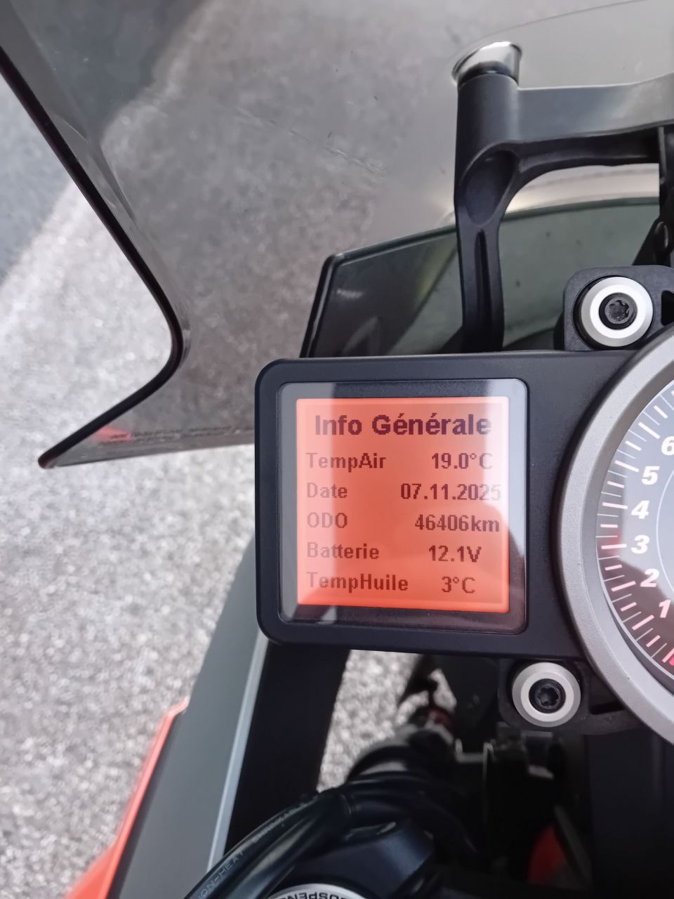 KTM 1290 SUPER DUKE GT 4