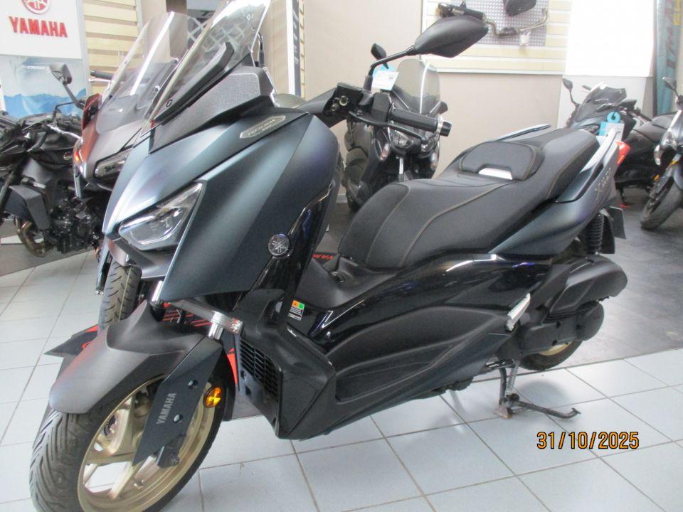 YAMAHA XMAX 125 TECH MAX 4