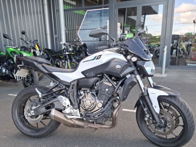 YAMAHA MT-07 (47.5CV) 4