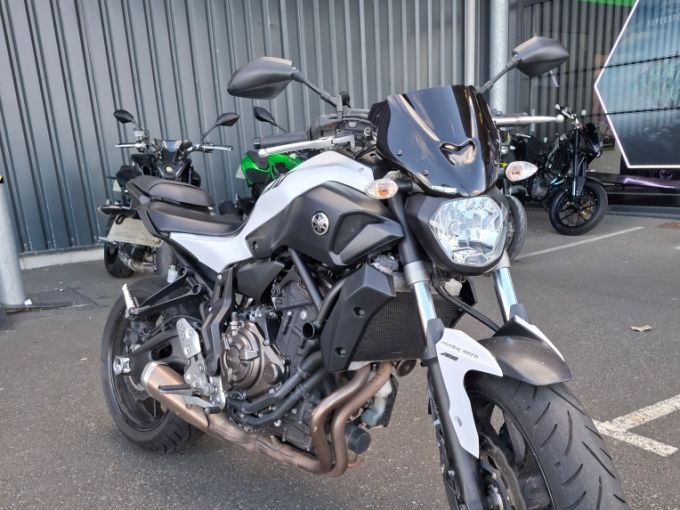 YAMAHA MT-07 (47.5CV) 4