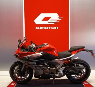 QJ MOTOR SRK 600 RS - 2025