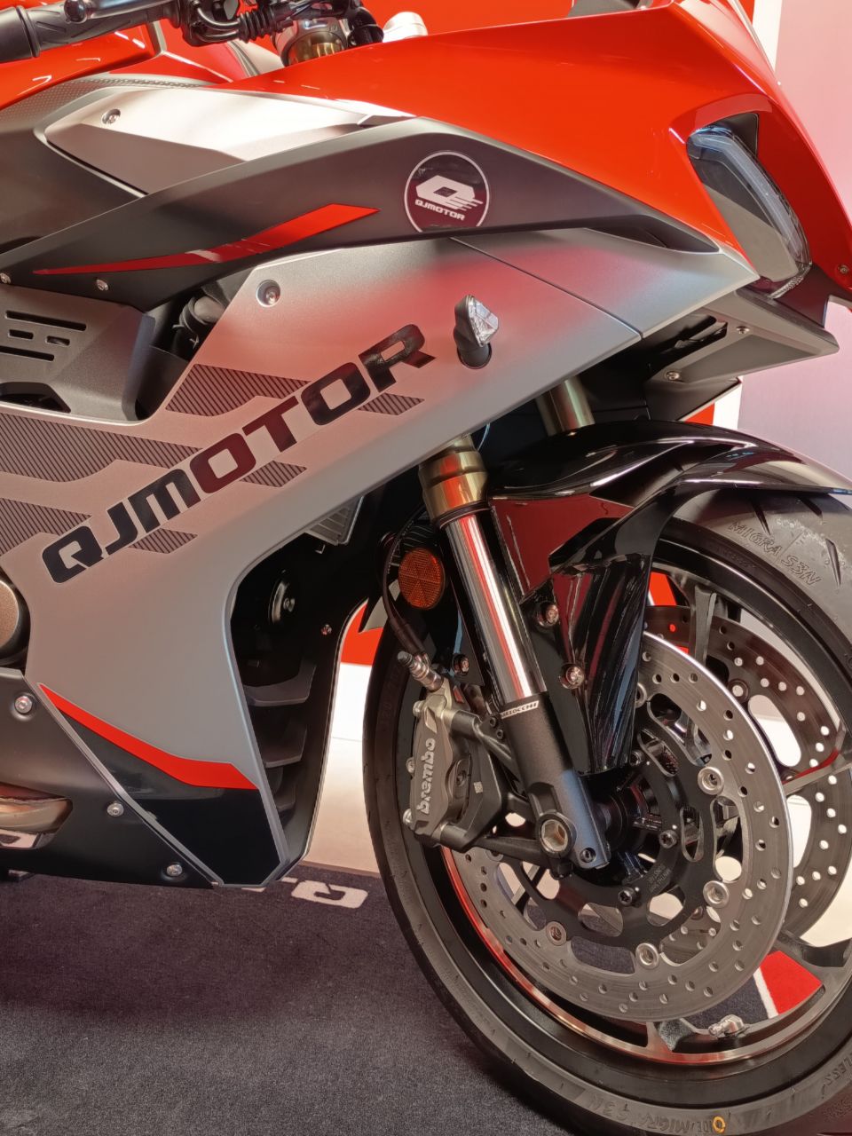 QJ MOTOR SRK 600 RS 4