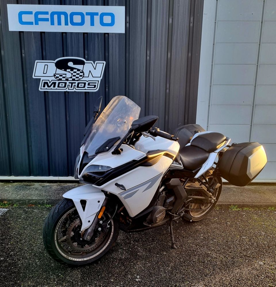CF MOTO 650 GT 4