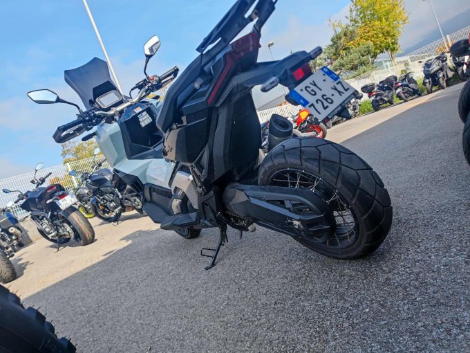 HONDA X-ADV 4