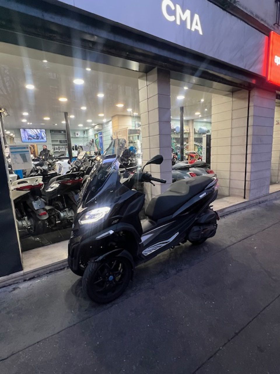 PIAGGIO MP3 530 HPE EXCLUSIVE 4