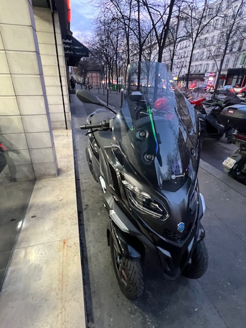 PIAGGIO MP3 530 HPE EXCLUSIVE 4