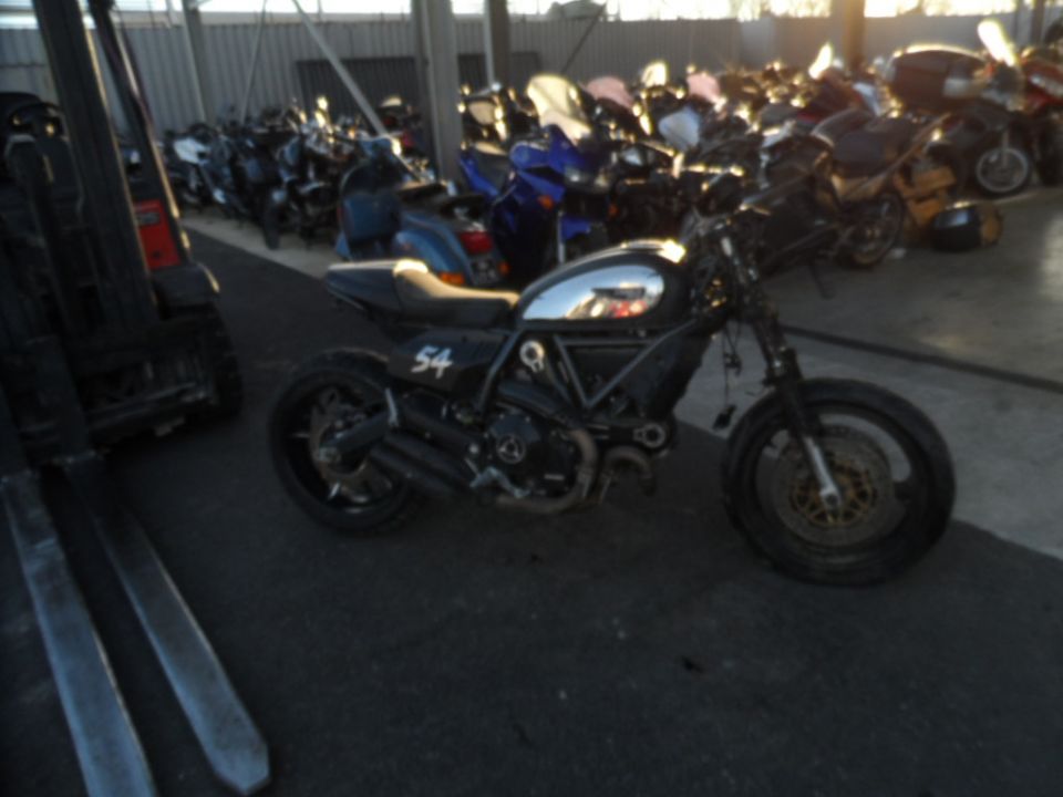 DUCATI SCRAMBLER 4